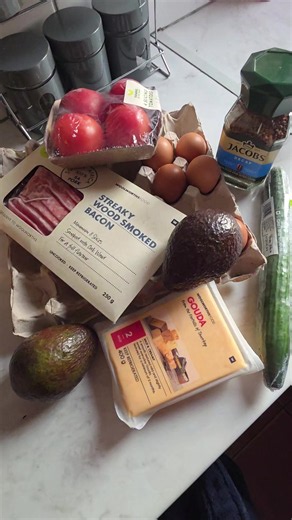 Happy Sunday: Simple Ways to Brighten Your Day