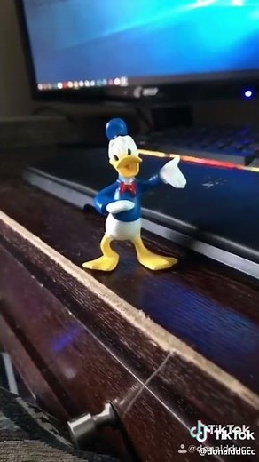 Donald duck get off minecraft