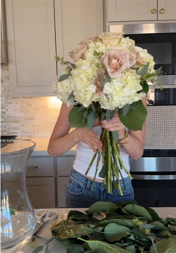 Creating the Perfect Wedding Bouquet