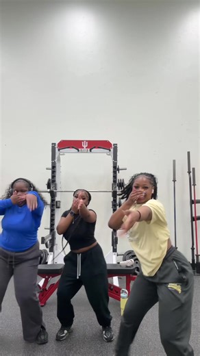 Catch the Dance Craze with 'Throw Dat Mfka'
