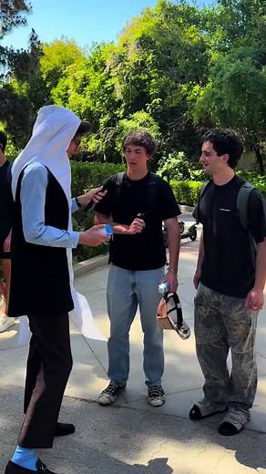 Carreras microscópicas en UCLA: ¡llena los vasos!