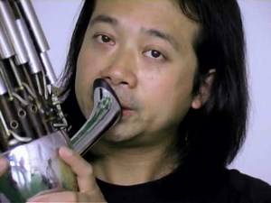 Wu Wei demonstrates the sheng