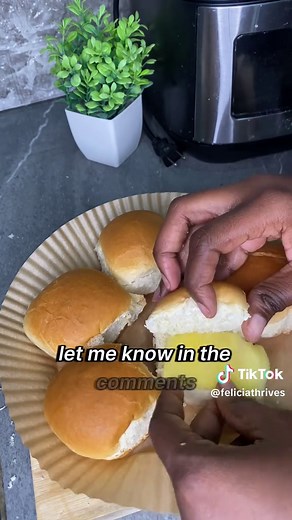 Easy Air Fryer Dinner Rolls Recipe