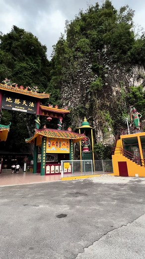 Famous Chinese Temple in Ipoh: Must-Visit Tourist Attraction