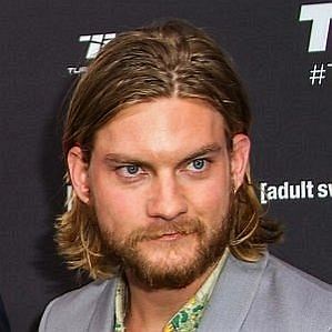Jake Weary Girlfriend 2026: Dating History & Exes - CelebsCouples