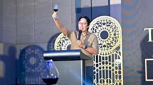 Throwback to a night of recognition of excellence in healthcare journalism. The Medical City Iloilo recently honored local media and bloggers for their vital role and important contribution to delivering factual news and information about health to the Ilonggo community. Now in its second year, TMC Iloilo’s Paglaum Media Excellence Awards bears the theme “Healthcare Resilience: Adapting, Innovating, and Thriving” which speaks about how the healthcare industry adapted to the challenges of the pan