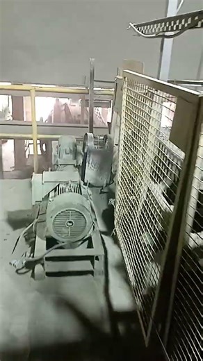 cement bags loading in trucks