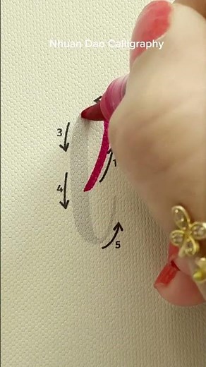 Brush Lettering Tutorial: “L” for Beginners #nhuandaocalligraphy #brushlettering #shorts