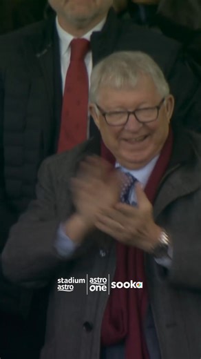 The day where Old Trafford felt alive again. 🔥 Sir Alex Ferguson smiling in the stands says it all. #AstroPL | Stadium Astro