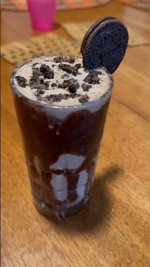 World’s Best Oreo Chocolate milk shake😋😋!
