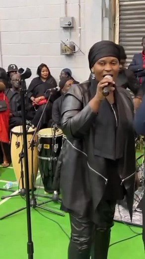 Live Singing Performance of 'Shifura' by Hoozambe | Easter Smith Cover