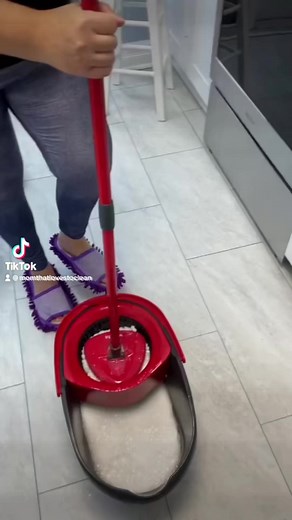1.5M views · 7.6K reactions | It’s shocking how well this works. All my viral recipes are in my 1&2 handbooks. #clean #cleaning #cleanhome #mopping #cleaningvideo #CleaningHacks #CleaningTips #CleaningHack #mopsquadhandbook | Danielle Tays | Facebook