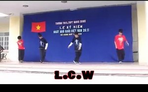 【cwalk】四个少年的学校舞台cwalk齐舞表演