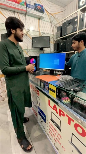 اگر آپ اپنے 💻 آفس ورک 🌐 آن لائن کام 🎮 گیمنگ 📚 اسٹڈی کے لیے تیز، مضبوط اور قابلِ اعتماد کمپیوٹر یا لیپ ٹاپ خریدنا چاہتے ہیں تو پنجاب کمپیوٹر سنٹر (کروڑ، ضلع لیہ) آپ کے لیے بہترین انتخاب ہے۔ ہمارے ہاں دستیاب ہے: ✔️ ہر قسم کے کمپیوٹر اور لیپ ٹاپ ✔️ ہیوی اور گیمنگ سسٹمز ✔️ تمام کمپیوٹر اسیسریز ✔️ پروفیشنل CCTV کیمروں کی فروخت اور مکمل انسٹالیشن ✔️ مناسب ریٹ اور معیاری سروس ہم صرف سامان نہیں دیتے، اطمینان، کوالٹی اور اعتماد دیتے ہیں 💯 📍 پتہ : کروڑ لال عیسن، ضلع لیہ 📞 رابطہ / واٹس ایپ: 03077092