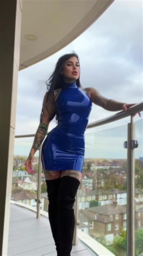 Shiny Queen: Embrace the Shine in Fashion