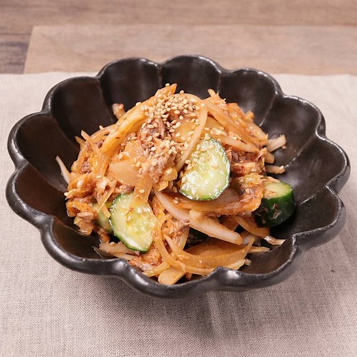 玉ねぎとサバ缶のキムチ和え 作り方・レシピ | クラシル