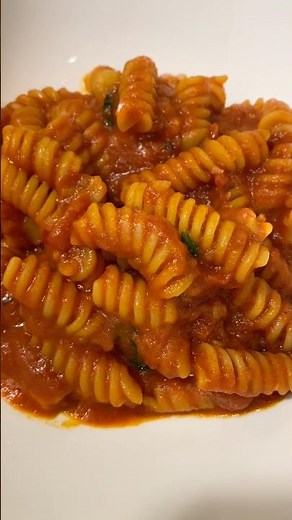 The Perfect Fusilli Pasta in Tomato Sauce (Ready in 12 Minutes!)
