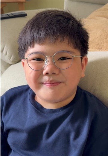 A day full of play, smiles, and cute glasses moments 👓🫶 Featured Frame: JU1022G-1A C3 #OWNDAYS #OWNDAYSPH #FromTokyoJapan