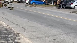 DERNIÈRE HEURE: La police de Gatineau arrête un individu sur le boulevard Labrosse. Voici l'arrestation en vidéo. | 104,7 Outaouais
