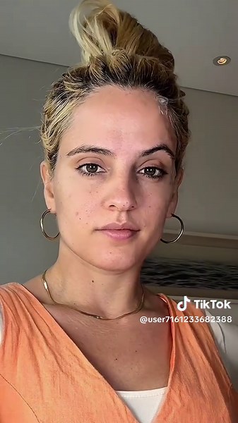 Prep smarter, not heavier 💄✨ #fyp #FaceLiftTape #MakeupPrep #BeautyRoutine #TikTokShopHolidayHaul #ContourHack #NaturalLook #EverydayBeauty #TikTokMadeMeBuyIt #TrendingNow