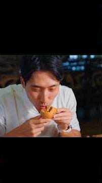 INSANE 67 JUMBO SAMOSASCHALLENGE | King Of Samosas inSingapore?!