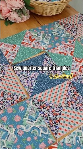 Sewing quarter square triangle blocks, 4 at a time! quick and simple sewing technique #quiltblock