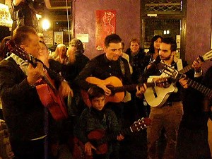 N°2 Soirée concert du Groupe Gypsie " COMPAS " de Nimes , au restaurant L EKI de Nimes . Video Nimes