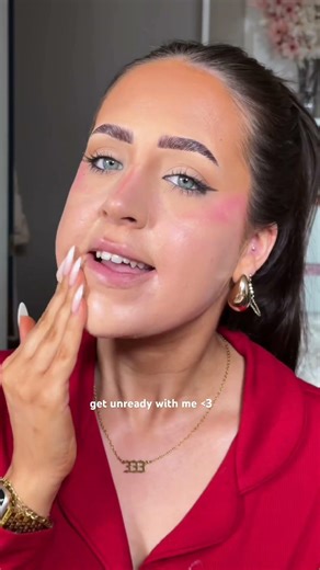 Let’s clean this face 🫧🤍✨ #getunreadywithme #gurwm #skincare #nighttimeskincareroutine #fyp