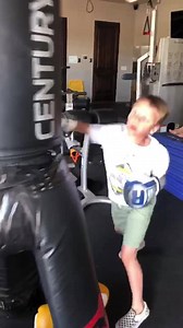 Sharing this kick-butt workout I ran the boys through about a week ago because it was such a great way to get them moving before screen time📱It’s pretty simple to set up (no equipment needed 👍🏻) and they had a ton of fun with it! There are 4 stations: ☑️ Sumo Deadlift High Pulls (gallon jugs are absolutely perfect if you don’t have weights) ☑️ High Knees ☑️ Boxing (shadow boxing is GREAT if you don’t have a bag) ☑️ Russian Twists You will spend a minute at each station and then rotate. Just s