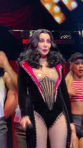 Cher performs Burlesque like she does in the movie ‼️❤️ What an awesome show to be at🔥 #cher #stefanocher #celebrity #concert #burlesque