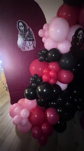 Psst…what’s your favorite scary movie? 👻🔪 This Scream-themed setup had the guests shook — from the décor to the custom favors, everything was killer! 💀🎥 #CoreysCreations #ScreamParty #ghostface #ScreamTheme #PartyFavors Equipment rentals: Arch, Shimmer Wall & Pedestals Laketa Shaw