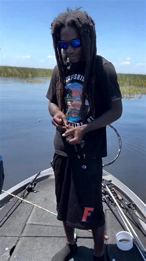 In Lake Okeechobee catching hand size pan size bluegills back to back ✝️🔥🎣💯.. #bluegill#fishingismylife #fishingdaily #ilovefishing | Hood Fishing