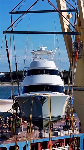C.J. Holbrook on Instagram: "“Humdinger” the 90’ Viking yacht getting loaded up with Sevenstar Yacht Transport. #sevenstaryachttransport #vikingyachts"