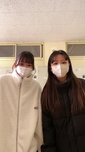 パンチラで少しバズったせいでパンチラtiktokerになった。インスタきても靴下は売れません‼️#おすすめ #04 #jkの日常 #ljkの素敵な思い出