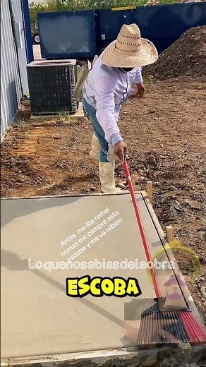 Para que sirve la escoba??? #construccion #albañileria #obra #construction #shorts