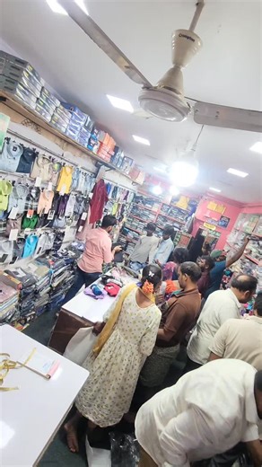 mana_tadipatri_foodie_vlogs on Instagram: "💥RRR STAYLE BROTHER'S💥 lucky draw item's 1 fridge 2 washing machine 3 led smart TV 4 10k cash 5 oppo android mobile contact number: 9573093121 Adress: tadipatri putlure road near ashok plaza right side room no 2 do follow for more video's @mana_tadipatri_foodie_vlogs #tadipatri #anantapuram #Hyderabad #kadapa #proddatur"