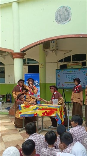 Shafa Marwah on Instagram: "🔬 SCIENCE DAY 2026 🔬 Alhamdulillah, keseruan Science Day di SD Shafa Marwah Islamic School Dengan penuh semangat telah selesai, siswa-siswi dari kelas 5 Akhwatmenampilkan project sains keren mereka berjudul: "Roket Air" Yuk, terus support kami dengan cara ❤️ Like 💬 Komentar 📲 Share Terima kasih untuk semua dukungan kalian #ScienceDay #SDShafaMarwah #sains #sekolahdasarislam #science"