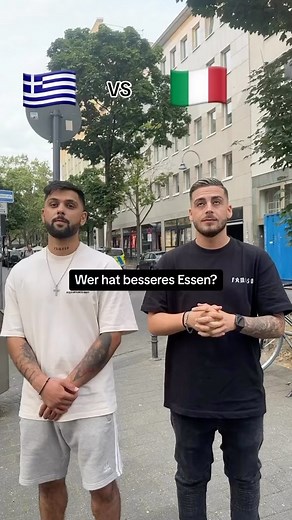281K views · 5.5K reactions | Italy vs. Greece  wer ist der Sieger? #italien #italienfood #italy #griechenland #greece #vergleiche #fussball #essen | Einfachmaury | Facebook