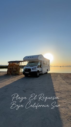 Another day in Paradise in @playaelrequeson With @azimuths_aero #usa #roadtrip #worldtour #travel #tourdumonde #méxico #bajacalifornia #drone #dronephotography #dji #mavic | Thewheelingfamily