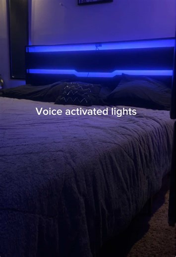 Cama king-size negra con luces LED para niños