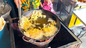 Cách chiên bánh tép mỏng dánh rất lạ của ông chủ có thâm niên trong nghề --- | Street Food