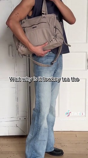 Discover the BDG Cindy Bag Your Boyfriend Loves