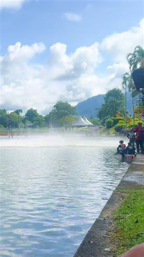 การแข่งขันเรือบังคับสุดมันส์