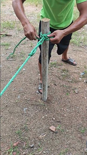 Knot Tutorial: Outdoor Wooden Stake Fastening Method