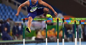 Football team celebrates Devon Allen advancing