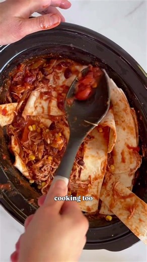 SLOW COOKER ENCHILADAS