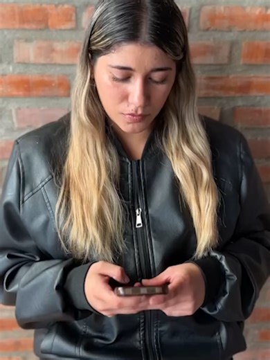 🎭🩸 CUANDO LAS EXCUSAS SE TERMINAN, EMPIEZAN LAS CONSECUENCIAS 🩸🎭 Fernando llegó diciendo que era la víctima. Habló de injusticias. Habló de maltrato. Habló demasiado. 😂 Las risas no duraron mucho. Porque cuando el ego choca con la autoridad, las palabras dejan de importar. Las reglas fueron claras. Las interrupciones también. Y ahora, el problema no se discute… se resuelve en el ring. 💔 En una fecha especial, no habrá privilegios. No habrá discursos. Solo decisiones. VALENTINE’S MASSACRE. 