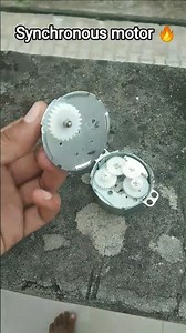 What 🤔 is inside a synchronous motor ?