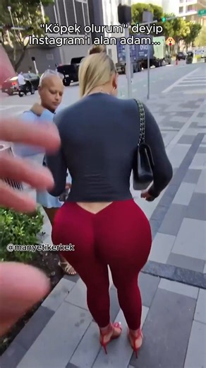 Manyetik Erkek | İlişki Koçu on Instagram: ""Köpek olurum" deyip Instagram'ı alan adam... 🐶🤦‍♂️ Videodaki diyalog tam bir "Ne yapılmamalı?" rehberi. İngilizcesi akıcı olabilir ama zihniyeti tamamen hatalı. “I’ll pay everything” (Her şeyi ben öderim) veya “I could be your little dog” (Küçük köpeğin olabilirim) diyerek belki bir gecelik eğlence veya bir Instagram hesabı koparabilirsiniz. Peki ya özsaygınız? Evet, bu tarz "simp" davranışlar bazen sonuç verebilir. Ama bu, sizin tercih etmeniz gere