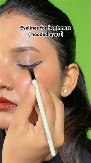Viral eyeliner hack for hooded eyes ??🫣🥰😍 #eyelinerhack #hoodedeyes #eyelinerforbeginners